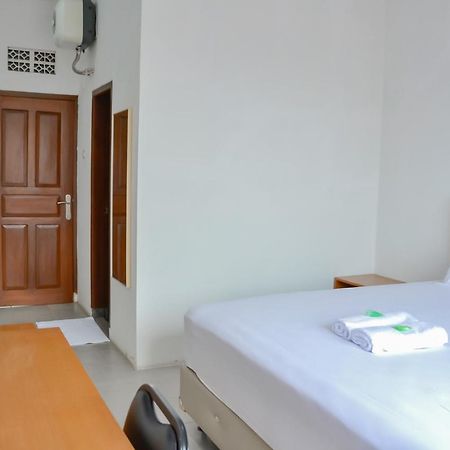 Bumi Ciboled Mitra Reddoorz Near Gerbang Tol Pamulihan Jatinangor Экстерьер фото