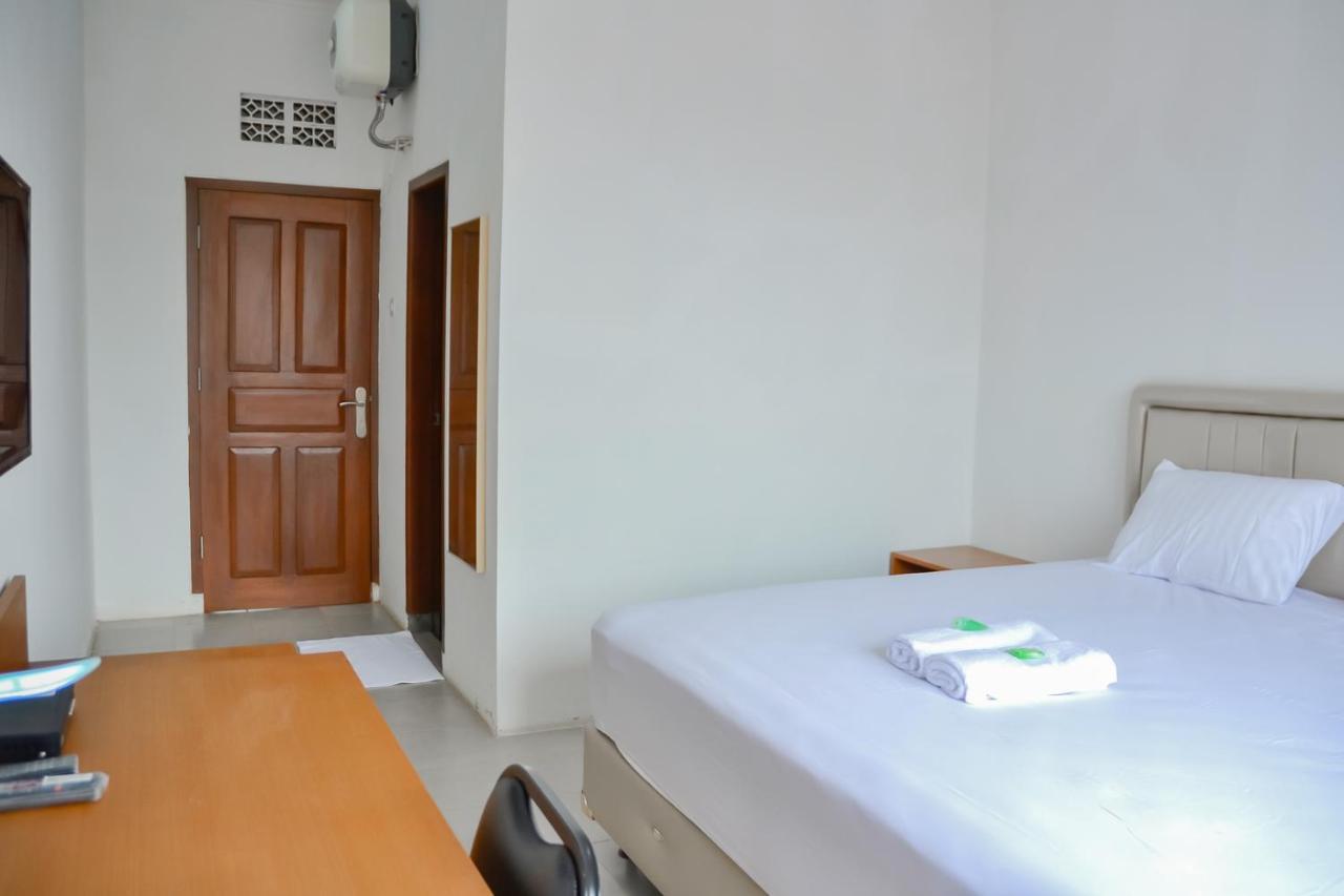 Bumi Ciboled Mitra Reddoorz Near Gerbang Tol Pamulihan Jatinangor Экстерьер фото